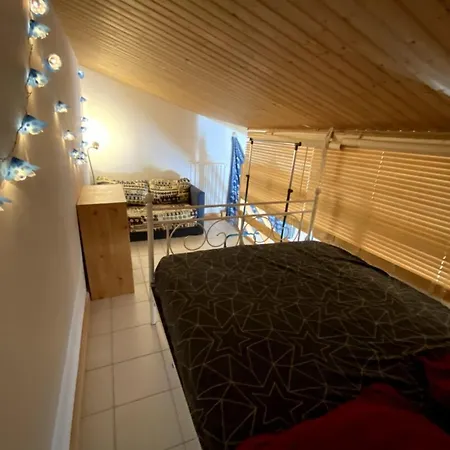 Apartment T1 With Mezzanine Bedroom Between Port And Saint-Martin-de-Re