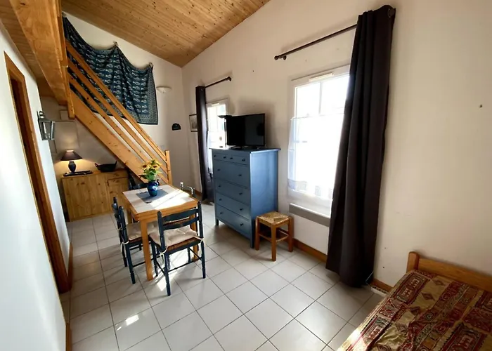 Ilattes - Entre Port Et شقة *